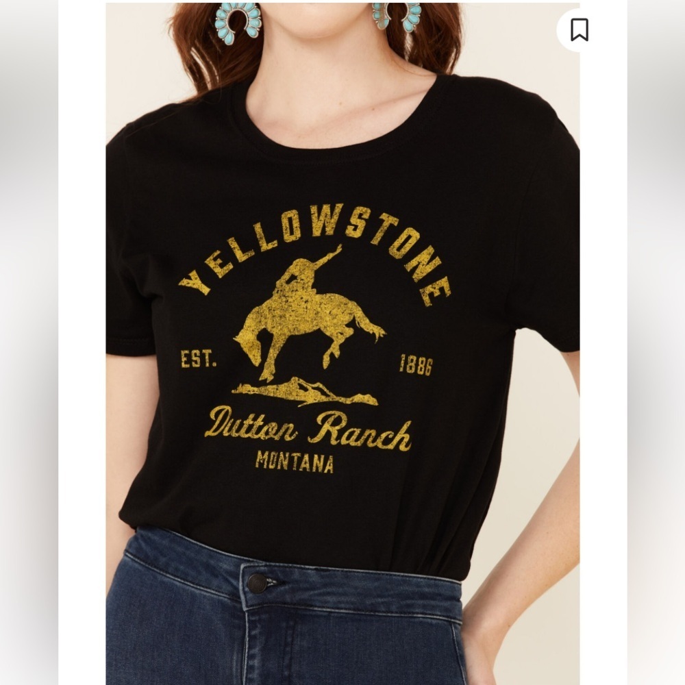 Yellowstone Women's Dutton Ranch Graphic Short Sleeve Tee
